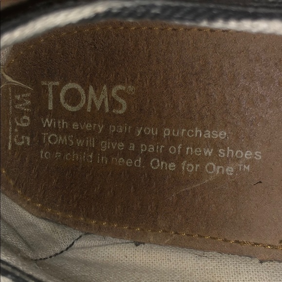 Toms Black Striped Flats, 9.5 - Picture 4 of 6